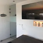 Apartment Sea-senses Com/blue Moon *